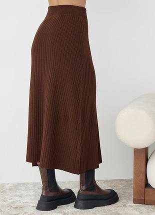 Женская юбка миди в широкий рубчик - коричневый цвет, l (есть размеры)2 фото