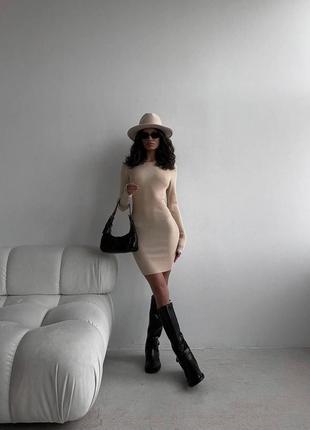 Женское стильное платье в рубчик с длинными рукавами открытая спина шнуровка черный, св беж3 фото