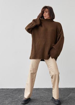 Женский вязаный свитер oversize в рубчик - темно-коричневый цвет, l (есть размеры)6 фото