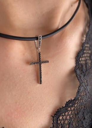 Срібний жіночій хрест чорними камінням, родій2 фото
