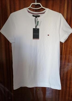 Футболка tommy hilfiger новая  размер м