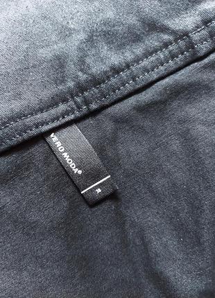 Женская черная джинсовая юбка мини на молнии от бренда vero moda3 фото