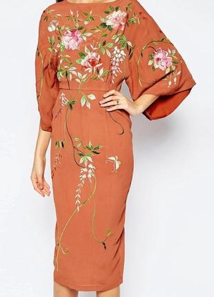 Распродажа платье asos миди натуральное с рукавами кимоно, вышивкой и полуоткрытой спиной10 фото