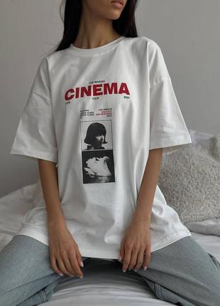 Белая футболка с принтом “cinema”