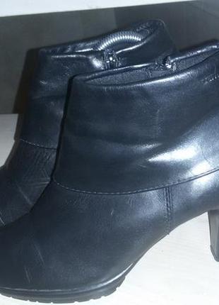 Элегантные кожаные ботинки бренда Tamaris размер 40 (26,5 см)