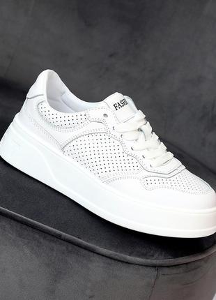 Белые кожаные женские кроссовки криперы с перфорацией натуральная кожа спорт-шик4 фото