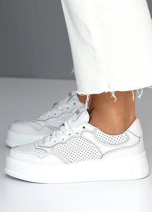 Белые кожаные женские кроссовки криперы с перфорацией натуральная кожа спорт-шик9 фото