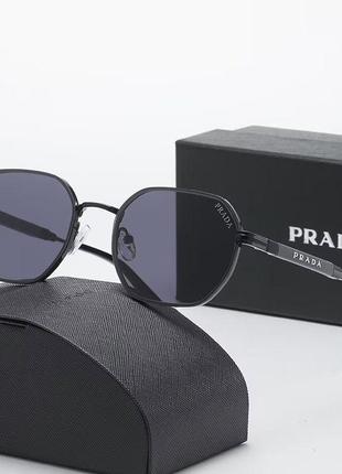 Сонцезахисні окуляри prada3 фото