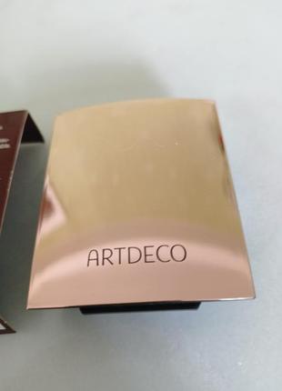 Футляр для тіней артдеко artdeco beauty box duo

магнітний футляр1 фото