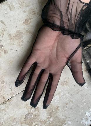 Черные короткие тюлевые перчатки перчатки прозрачные для фотосессии3 фото