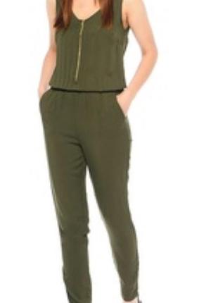 Жіночий комбінезон