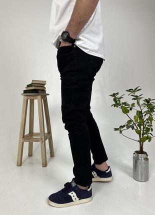 Чоловічі завужені еластичні чорні джинси2 фото