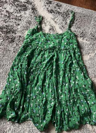Платье зеленое от bershka