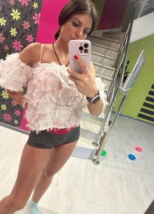 Новая белая кофта с открытыми плечами