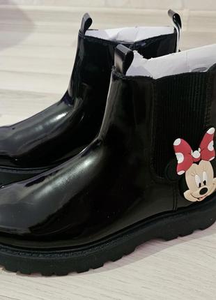 Ботинки-челсі з принтом міккі маус zara.