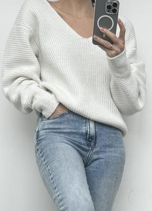 Базовий джемпер пуловер в v-образним вирізом, крупна вʼязка2 фото