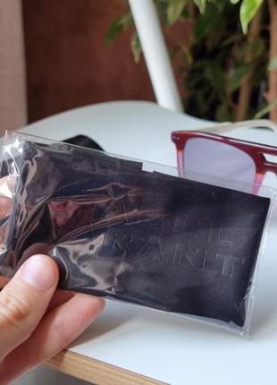 Сонцезахисні окуляри isabel marant
жіночі фуксія бордо нові10 фото