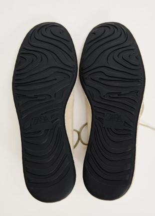Туфли из кожаной замшевой спилки с шнурками3 фото