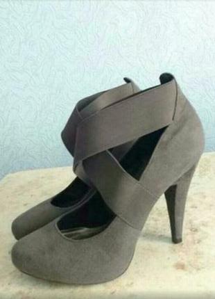 Шикарные эффектные туфли экозамш