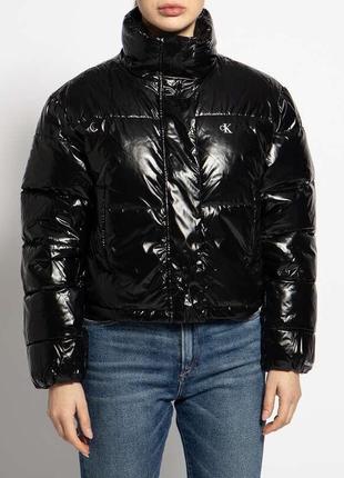 Куртка calvin klein коротка лакована куртка лакова