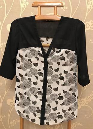 Очень красивая и стильная брендовая блузка.