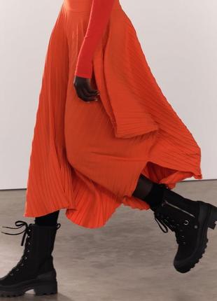 Плиссированная оранжевая миди юбка zara new3 фото
