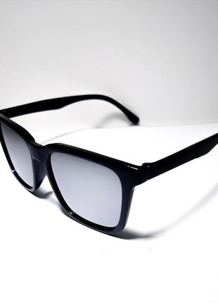 Солнцезащитные очки для мужчин зеркальные1 фото
