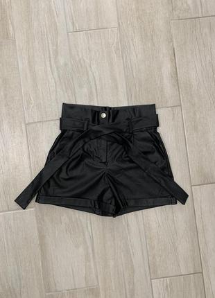 Шорти шкіряні жіночі