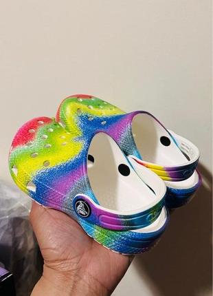 Крокс класік клог веселка блискітки crocs kids´ classic spray dye clog white / multi