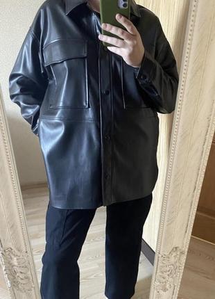 Нова чорна куртка сорочка з екошкіри 50-52 р