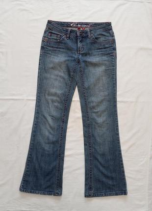 Джинси клешені