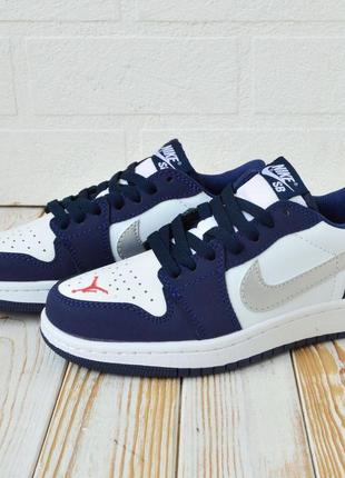 Nike air jordan 1 retro low кроссовки женские белые с синим кожаные нубук топ качество найк джордан осенние весенние демисезонные демисезонные4 фото