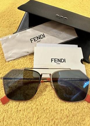 Fendi солнцезащитные очки классные