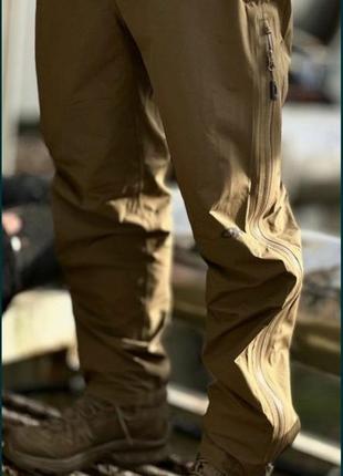 Outdoor research tactical military gore-tex штани дощовик тактичні фірмові койот водовідпірні туристичні штормові спортивні3 фото