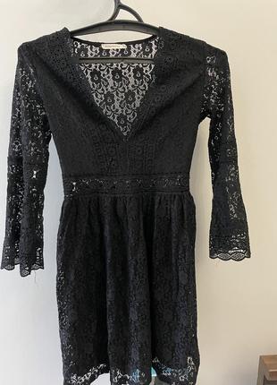 Мереживне плаття