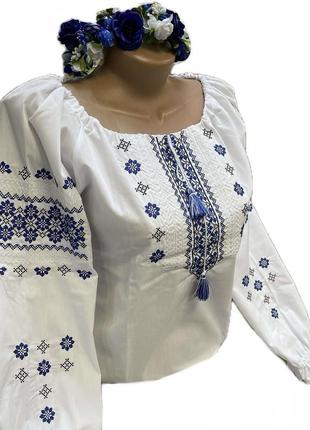Блуза женская вышиванка белая с синей вышивкой8 фото