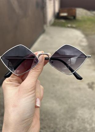 Сонцезахисні окуляри ромб