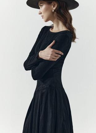 Сукня чорного кольору3 фото