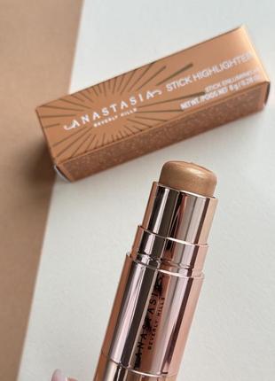 Кремовый хайлайтер anastasia beverly hills stick highlighter in iced out