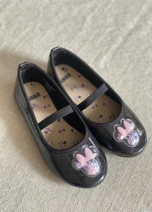 Балетки лаковые