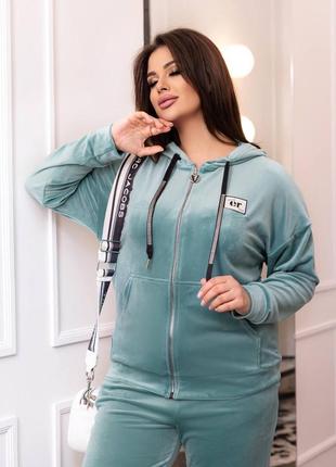 Красивый велюровый костюм с капюшоном!4 фото