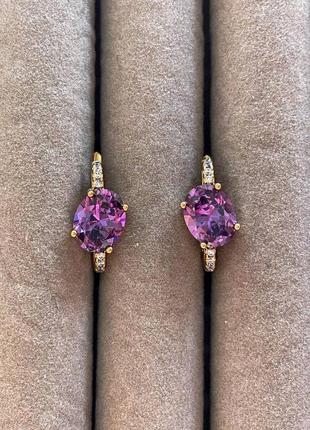 Стильні сережки у позолоті , камінець фіолет