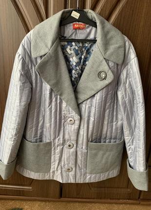 Женская куртка-пиджак р.54. стан идеален!!!