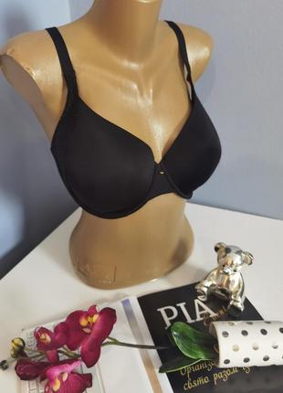 Брендовый бюстгальтер на тонком поролоне размера 75f