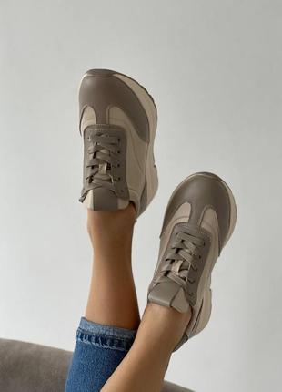 Бежевые удобные кроссовки из натуральной кожи9 фото