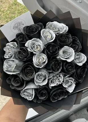 Букет із атласної стрічки троянд декоративний квіти з атласної стрічки подарунок дівчині мамі сестрі подрузі3 фото