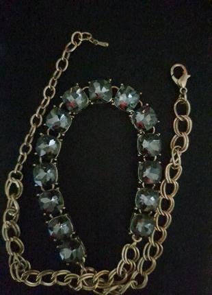 Неймовірно красиве кольє. камінці графітового кольору, переливаються і блистять. довжину можна регулювати