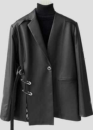Кожаный пиджак оверсайз