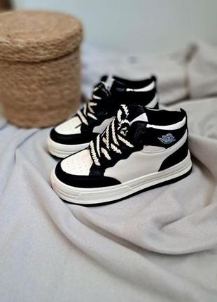 Стильні чорно-білі хайтопи кросівки для хлопчиків