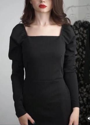 Женское черное платье